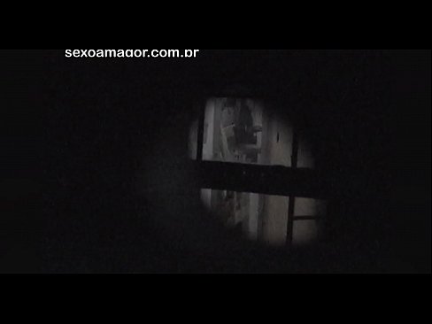 ❤️ Blondie bliver hemmeligt videooptaget af en voyeur fra nabolaget gemt bag hule mursten Fucking video at da.epicshowdown.top