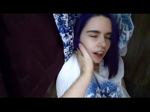 ❤️ Fandt min søster i skabet og hjalp hende med at komme Fucking video at da.epicshowdown.top